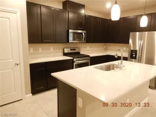 Photo #6: 2238446 Listing 