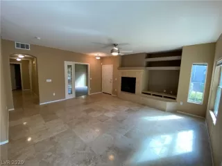 Photo #4: 2238486 Listing