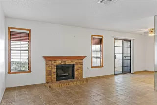 Photo #5: 2238488 Listing 