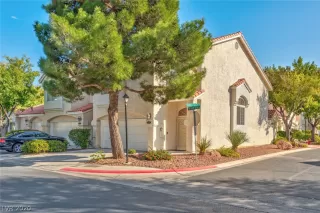 Photo #1: 2238522 Listing