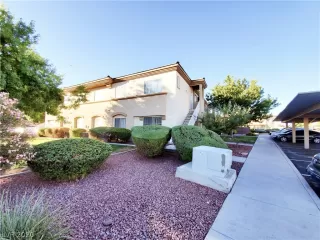 Photo #2: 2238540 Listing