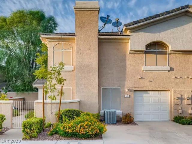 MLS: 2238571 Condo For Sale