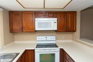 Photo #4: 2238622 Listing 