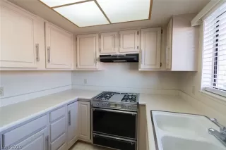 Photo #3: 2238643 Listing