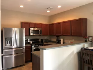 Photo #5: 2238652 Listing 