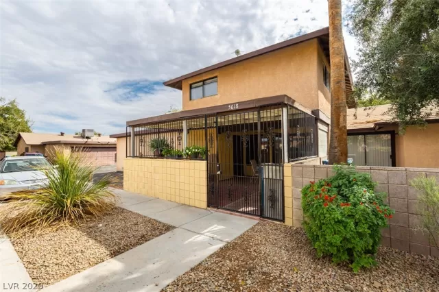 MLS: 2238676 Condo For Sale