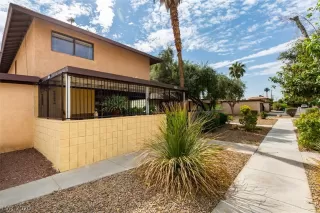 Photo #1: 2238676 Listing