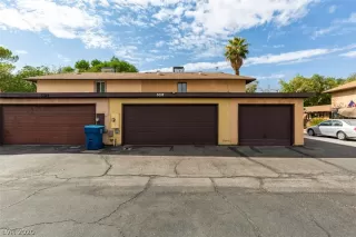 Photo #2: 2238676 Listing