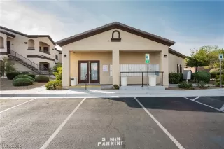 Photo #2: 2238691 Listing