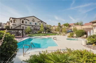 Photo #3: 2238691 Listing