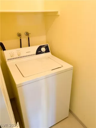 Photo #5: 2238728 Listing