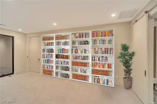 Photo #5: 2238733 Listing 