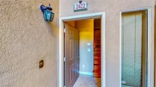 Photo #5: 2238736 Listing