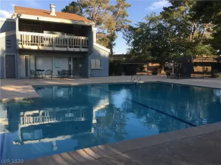 Photo #4: 2238757 Listing