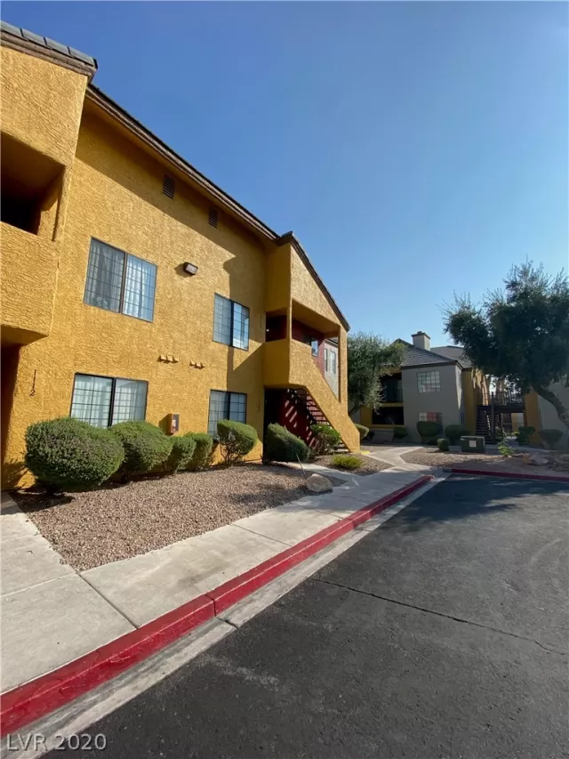 MLS: 2238809 Condo For Sale