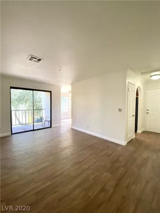 Photo #6: 2238809 Listing 