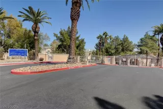 Photo #2: 2238826 Listing