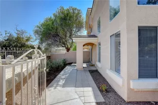 Photo #4: 2238826 Listing