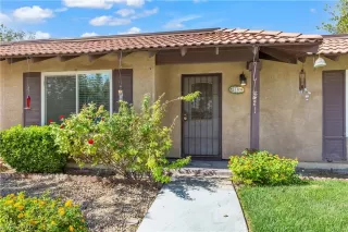 Photo #1: 2238887 Listing