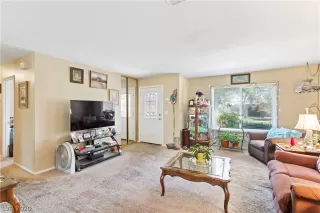 Photo #4: 2238887 Listing