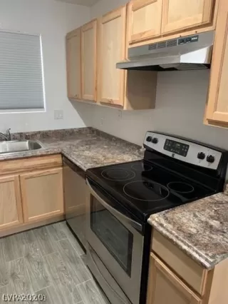 Photo #3: 2238940 Listing 