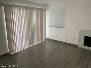 Photo #4: 2238940 Listing 