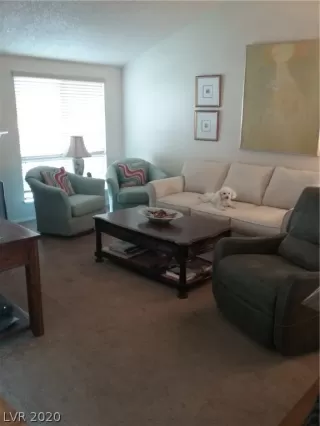 Photo #3: 2238946 Listing 