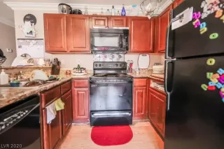 Photo #5: 2238948 Listing