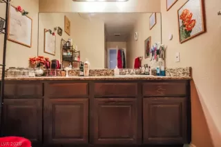 Photo #6: 2238948 Listing