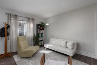 Photo #1: 2238983 Listing