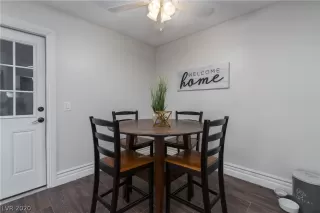 Photo #4: 2238983 Listing