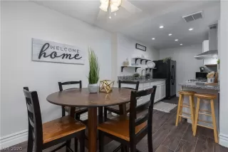 Photo #5: 2238983 Listing