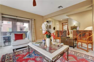 Photo #5: 2238987 Listing 