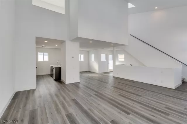 MLS: 2239003 Condo For Sale
