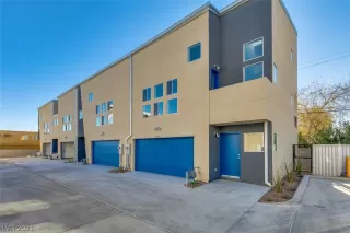 Photo #1: 2239003 Listing 