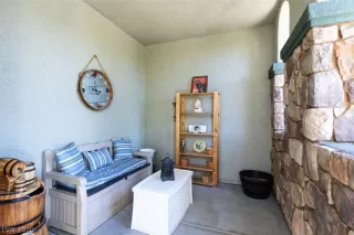 Photo #1: 2239013 Listing