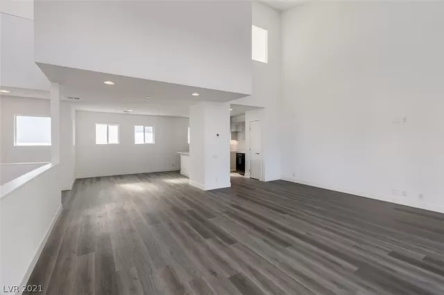 MLS: 2239016 Condo For Sale