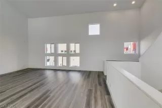 Photo #3: 2239016 Listing