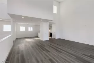 Photo #1: 2239026 Listing 