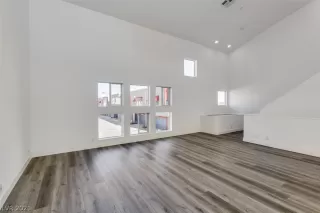 Photo #6: 2239026 Listing 