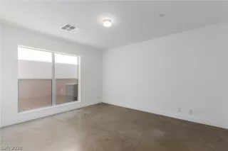 Photo #4: 2239040 Listing 