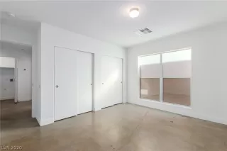 Photo #5: 2239040 Listing 