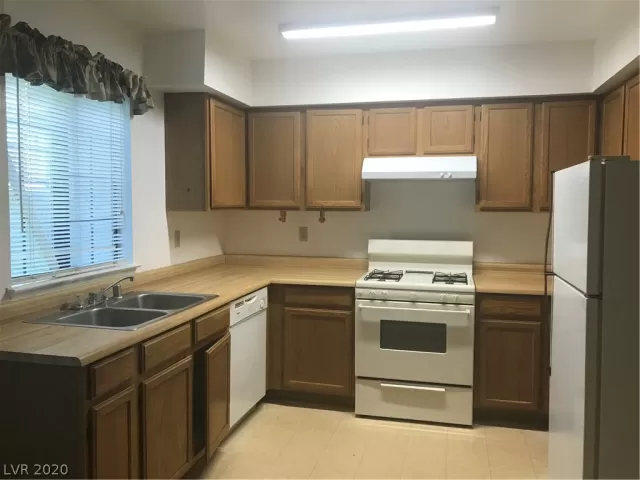 MLS: 2239052 Condo For Sale