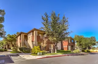 Photo #1: 2239068 Listing 