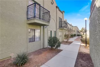 Photo #3: 2239072 Listing 