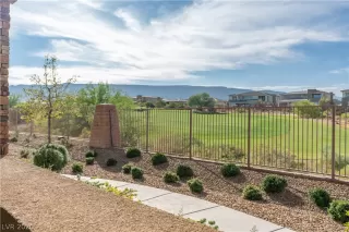 Photo #1: 2239092 Listing