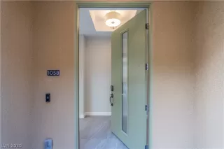 Photo #4: 2239092 Listing