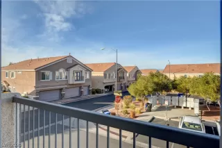 Photo #4: 2239113 Listing