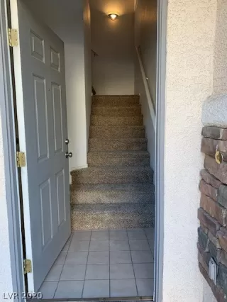 Photo #5: 2239113 Listing