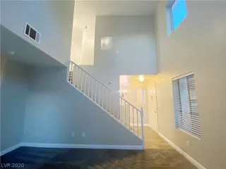 Photo #5: 2239167 Listing 